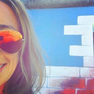 Meet your Posher, Liz